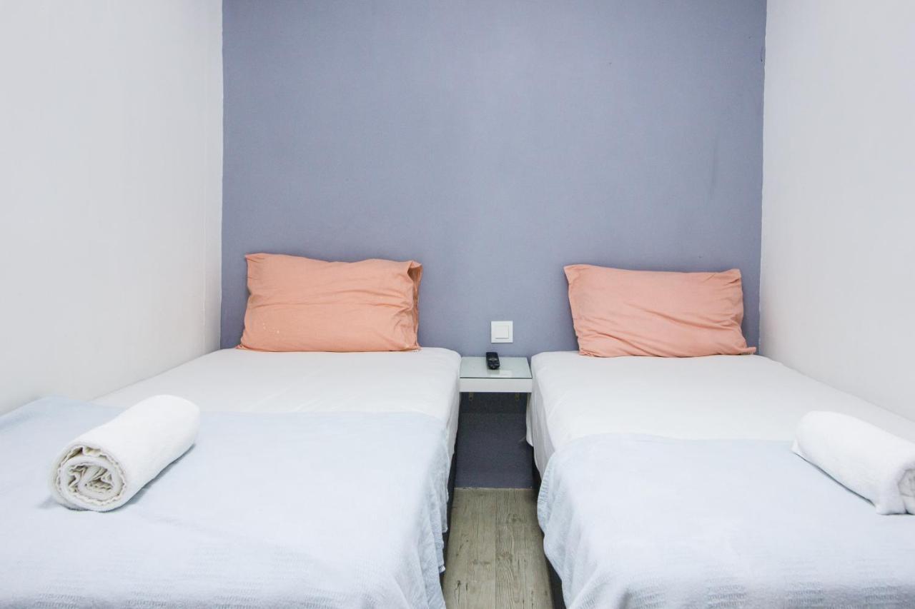 Nice Inn George Town Esterno foto