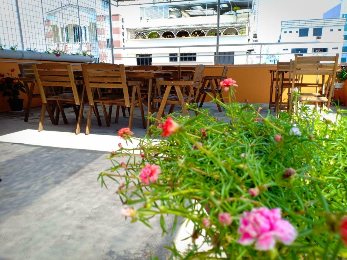 Nice Inn George Town Esterno foto